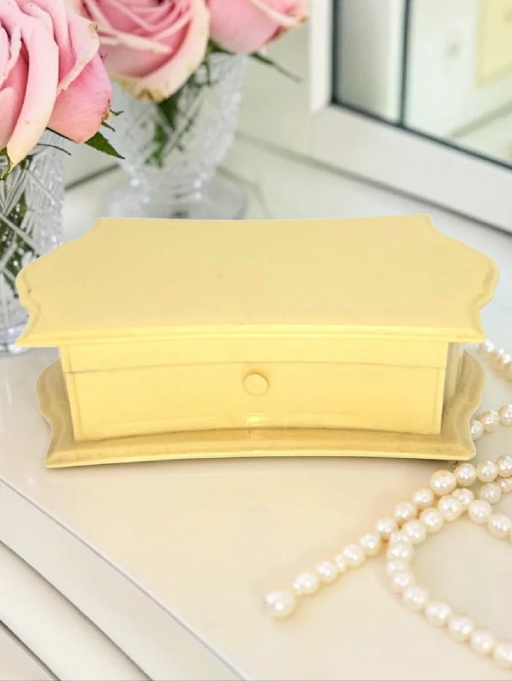 Vintage DuBarry Celluloid Velvet Lined Jewelry Trinket  Vanity Box Art Deco